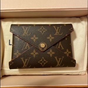 Medium Louis Vuitton Pouchette Kirigami